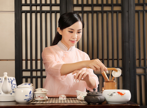 经常去深圳罗湖靠谱男士会馆，这家私藏已久的店推荐给你